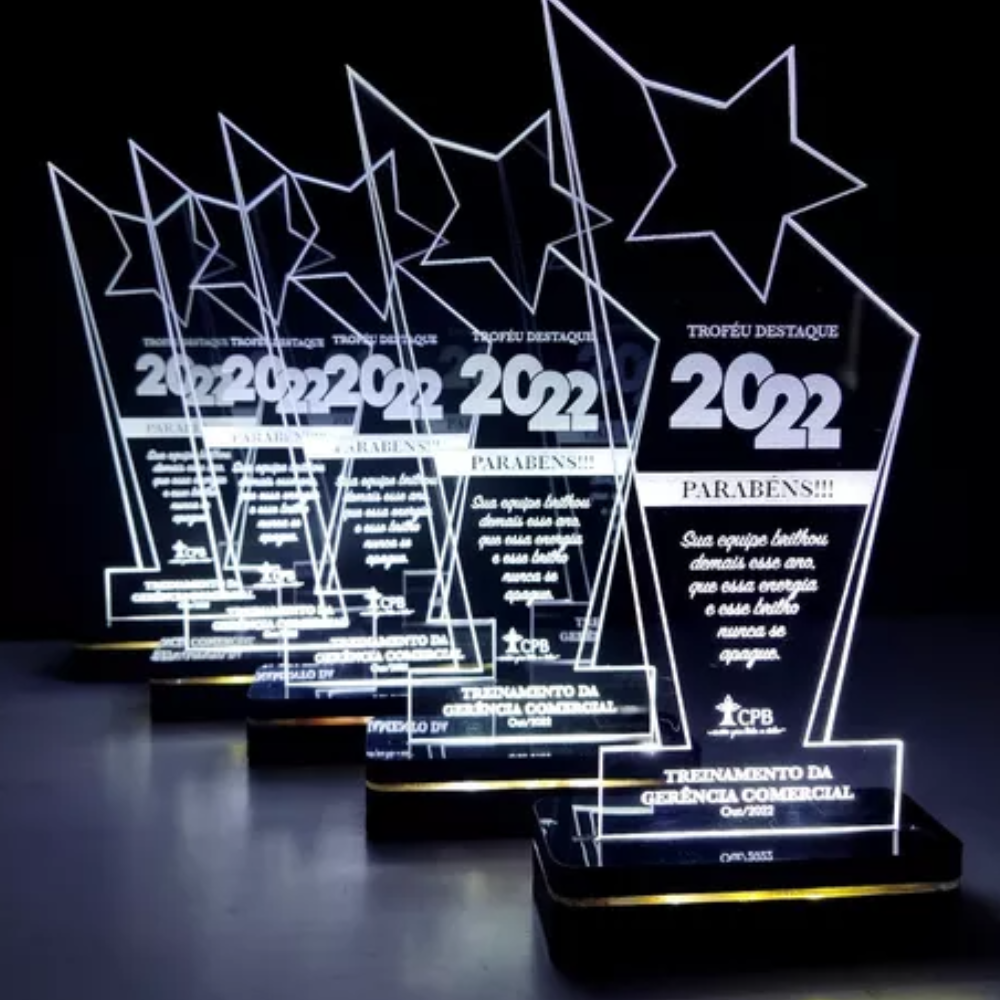Troféu em Acrílico com Gravação à Laser e Base com LED