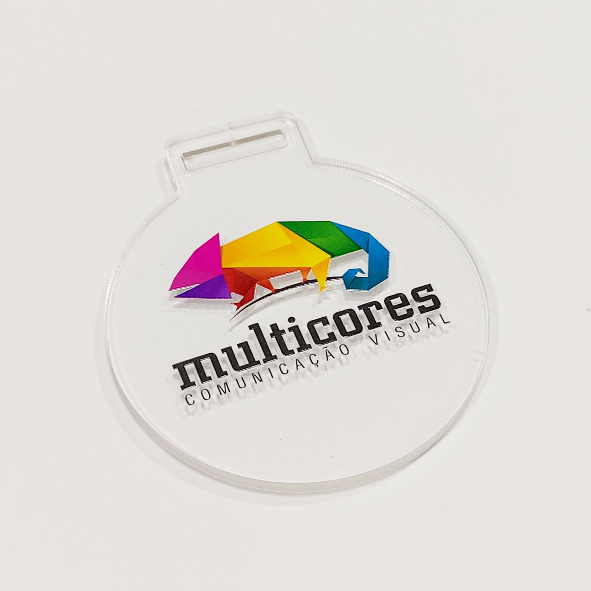 medalha em acrilico com adesivo dtf uv personalização de brindes multicores comunicação visual araras